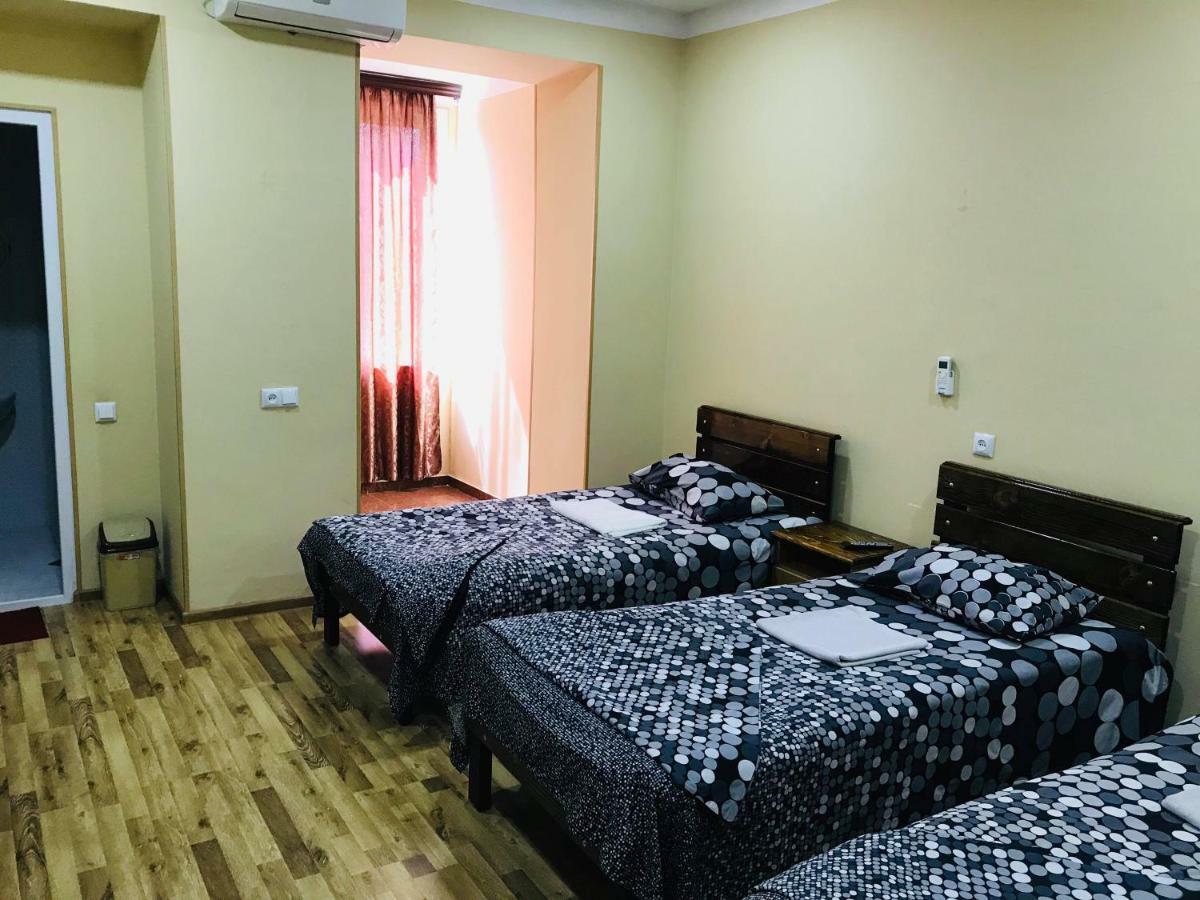 Hotel Rio Koetaisi Buitenkant foto