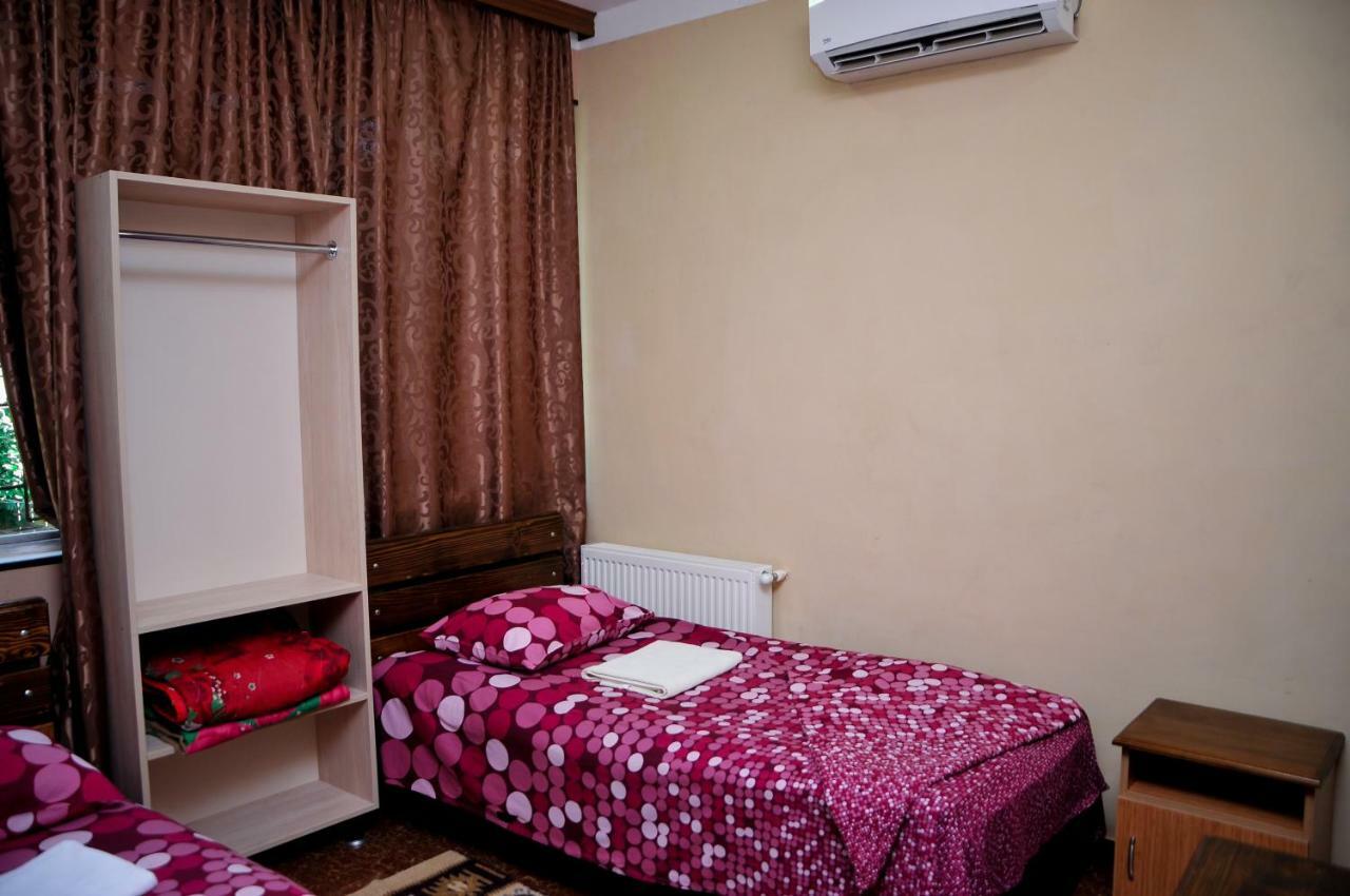 Hotel Rio Koetaisi Buitenkant foto